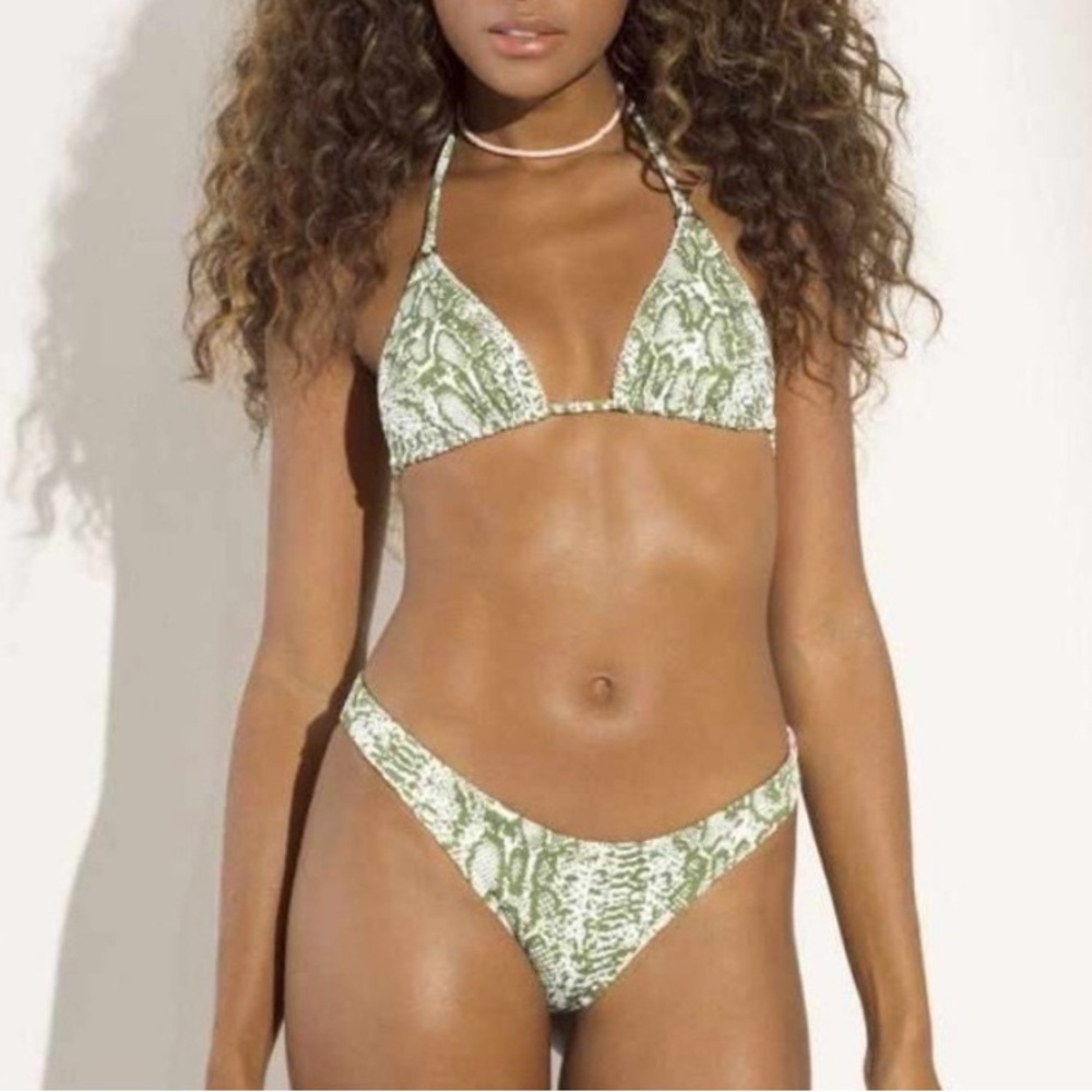 Maaji Snake Triangle Top & Thin Side Cheeky Bottoms Bikini Set✨✨